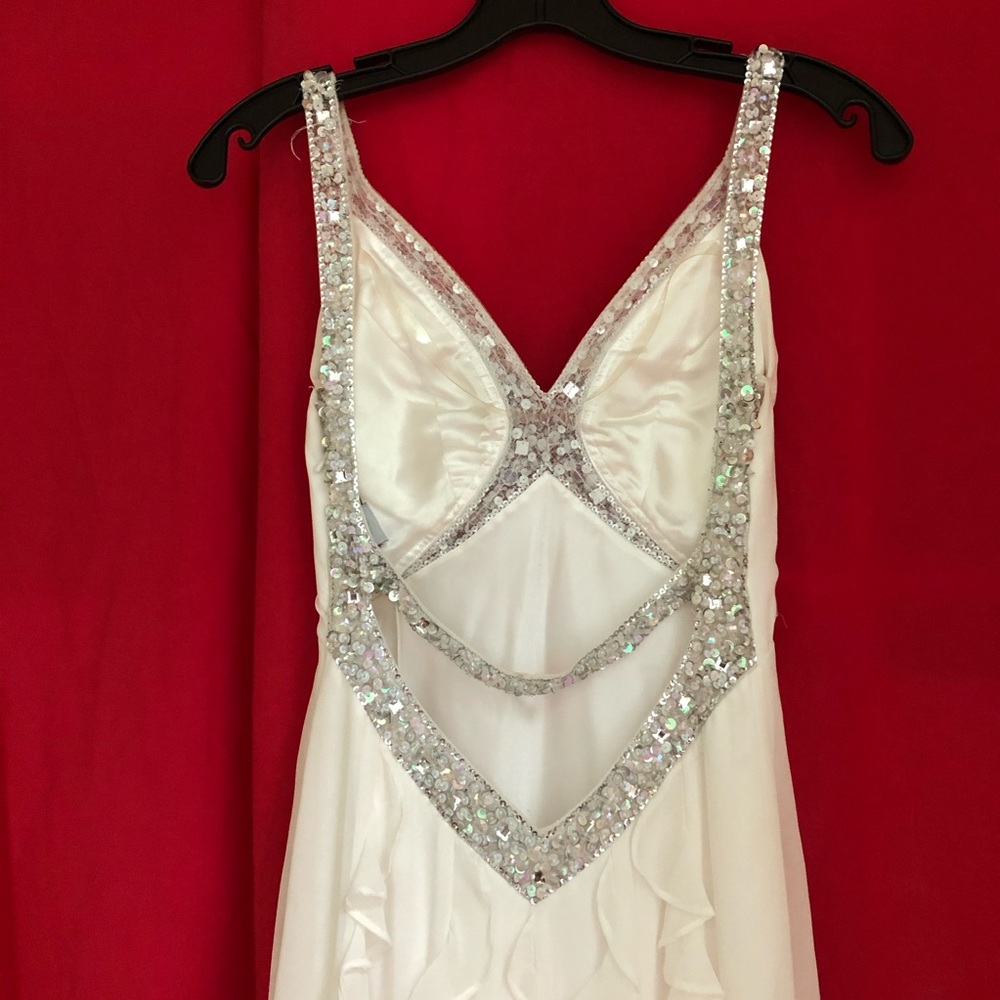 Gown Faviana View 4